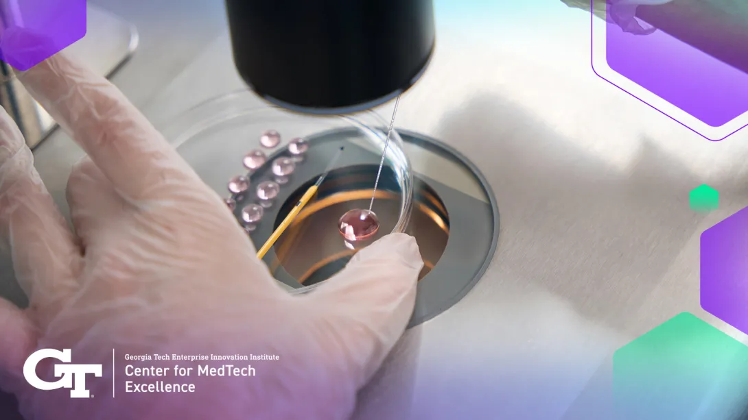 petri dish under microscope